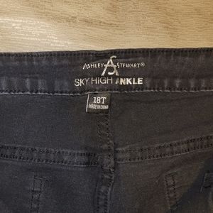 MUST GO!!! Plus size stretch jeans